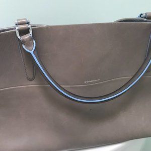 COACH  LEATHER HANDBAG (lightly used)